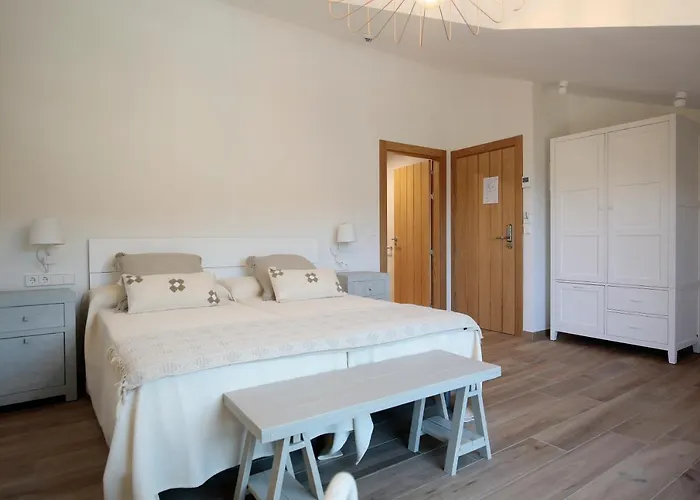 Gasthof La De Ojebar Nordica Rasines